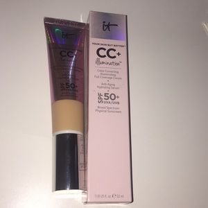 It Cosmetics CC+ ilumination Full Coverage Cream.